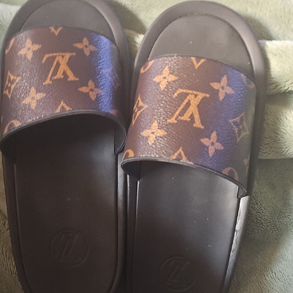 Louis Vuitton Monogram Slide Sandals- Authentic!